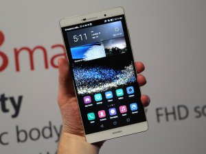 Huawei P8max’in Çin'deki fiyatı belli oldu