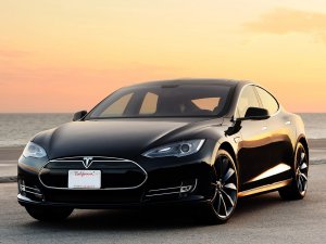 18 TL'ye 500 km gidebilen otomobil: Tesla Model S