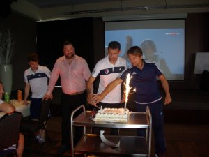MİY'li futbolcu Loret Sadiku'ya doğum günü sürprizi