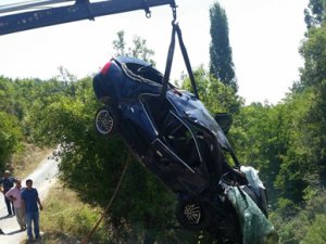 Mersin'de otomobil dereye uçtu: 1 ölü