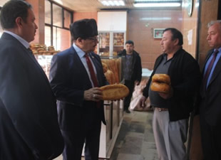 Gülnar Belediye Başkanı Ahmet Günel, esnafları ziyaret etti
