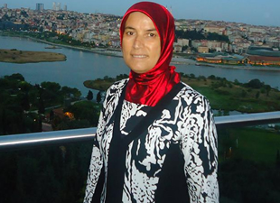 Ak Parti Anamur'da şok istifa! Kadın Kolları Başkanı Ayşe Gölen, görevinden istifa etti!