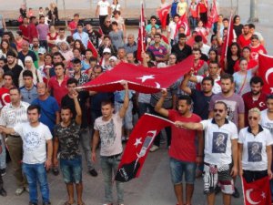 Mersin'de terör olayları protesto edildi