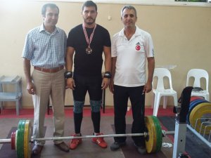 Tarsuslu Halterci Murat Yazlık, Türkiye Şampiyonu oldu