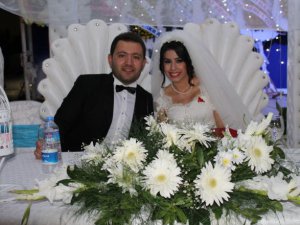 Fazilet Tuğrul ile Abdulkerim Okbaz, yapılan görkemli bir düğünle dünya evine girdi