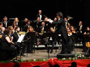 Mersin Devlet Opera ve Balesi sezonu muhteşem bir konserle açtı