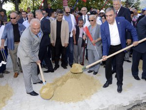 Çamlıyayla'da toplu açılışı ve Sebil Kanalizasyon İnşaatı temel atma töreni gerçekleştirildi