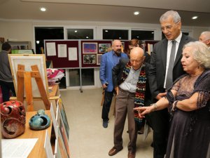 Mezitli'de "Başöğretmene Saygı" sergisi açıldı