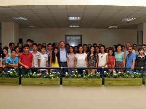 Akdeniz Belediyesi'nden sınava girecek öğrencilere stresi önleme semineri