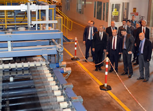 Mersin Valisi Özdemir Çakacak, Trakya Cam Fabrikası’nı ziyaret etti