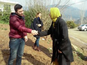 Anamurlu Ak Parti Tekirdağ Milletvekili Ayşe Doğan'dan yaralı özel harekat polisine ziyaret