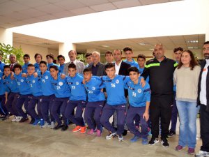 Akdeniz Belediyesi U15 Futbol Takımı Türkiye Şampiyonu