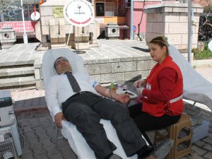 Başkan Tepebağlı, kan bağışı kampanyasına destek verdi