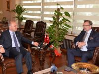 İsveç İstanbul Başkonsolosu Jens Odlander,Vali Çakacak’ı ziyaret etti
