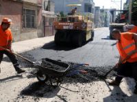Akdeniz'de günlük bin ton asfalt kaplama