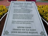 Türkiye’nin ilk kadın il belediye başkanı Müfide İlhan'ın heykeli açıldı