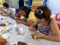 Mersin Büyükşehir Belediyesi'nden engellilere plastik sanat kursu