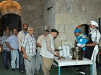 Tarsus’ta "Bereket Çorbası" dağıtımına yeniden başlandı