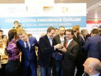 Mersin Büyükşehir Belediye Başkanı Burhanettin Kocamaz’a ‘Küresel Sosyal Farkındalık Ödülü’