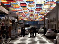 Tarsus'un tarihi Siptilli Çarşısı'na şemsiyeli güzellik