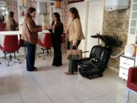 Tarsus Belediyesi, bulaşıcı hastalıklara karşı esnafı bilgilendiriyor
