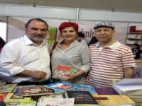Dr. Nedim İnce, Yeni Kitaplarını İzmir Fuarı'nda Görücüye Çıkardı