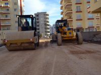 Erdemli'de asfalt çalışmaları sürüyor
