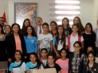 Şampiyon U19’lar, Akdeniz Belediyesi'ni ziyaret etti