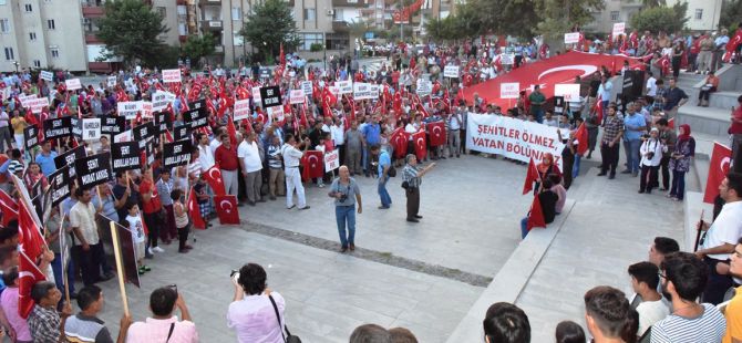 Anamur, teröre lanet okudu