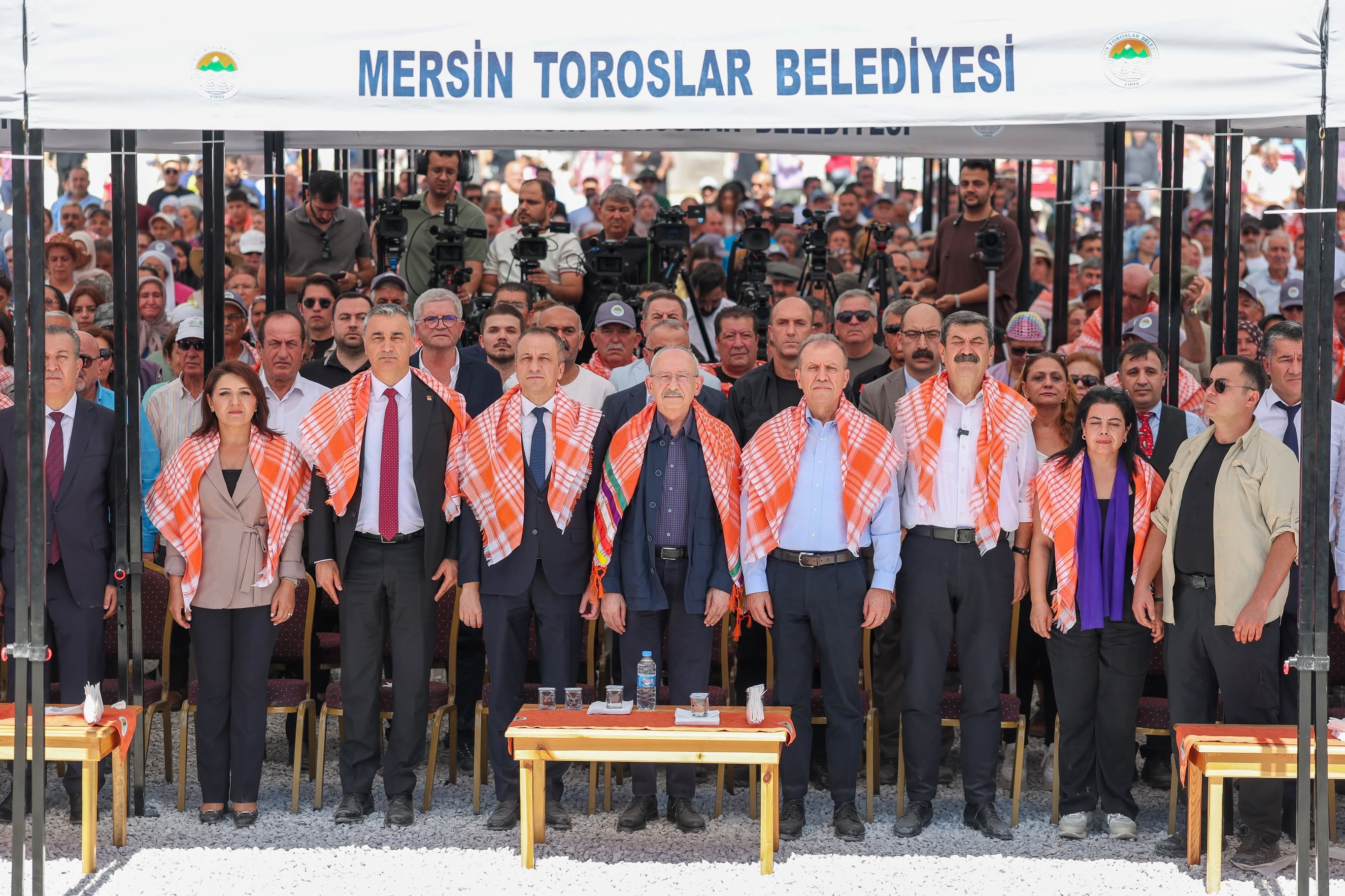 VAHAP SEÇER GENEL BAŞKANLIĞA MI HAZIRLANIYOR