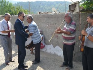 Bozyazı Kaymakamı Suat Yıldız'a davullu zurnalı karşılama