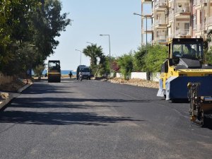 Anamur'da Sıcak Asfalt, Parke Yol Çalışması Sürüyor