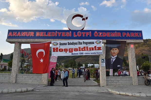 ANAMUR BELEDİYESİNDEN İFTAR YEMEĞİ