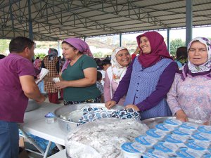 Kızılaliler Mahalle Muhtarlığından Aşure Etkinliği