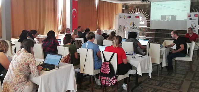 Ünlüslek Hotel’de#Erasmusdays Toplantısı