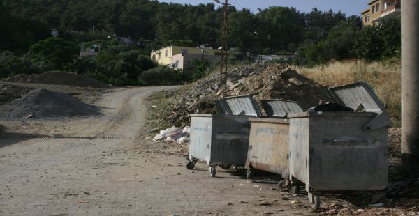 TOROSLARDA ÇÖP KARMAŞASI